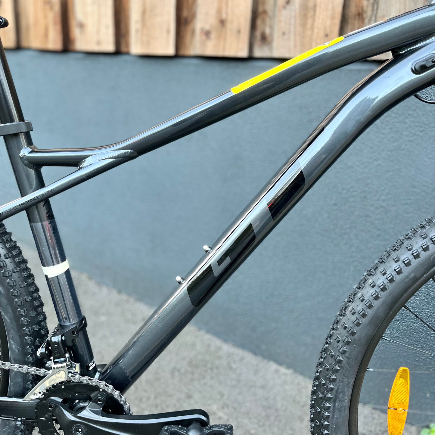 GT - Avalanche BLACK - Medium