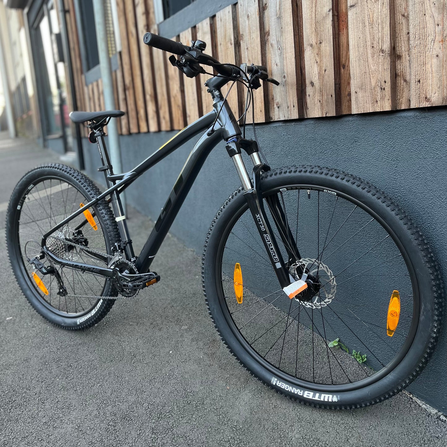 GT - Avalanche BLACK - Medium