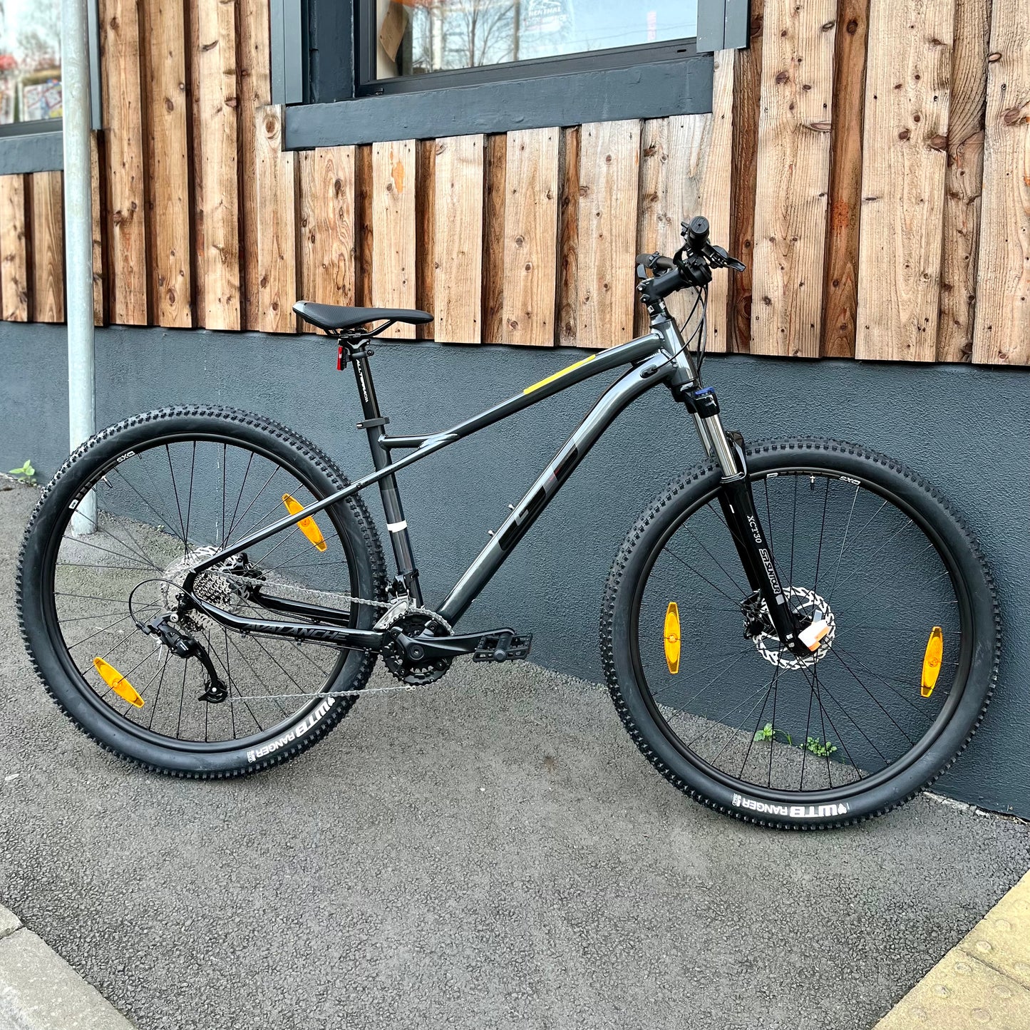 GT - Avalanche BLACK - Medium