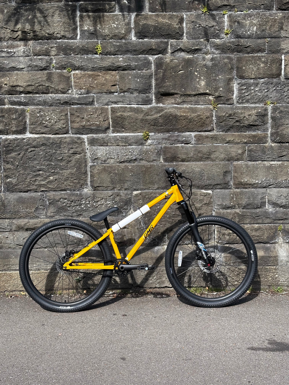 DMR - SECT (YELLOW)