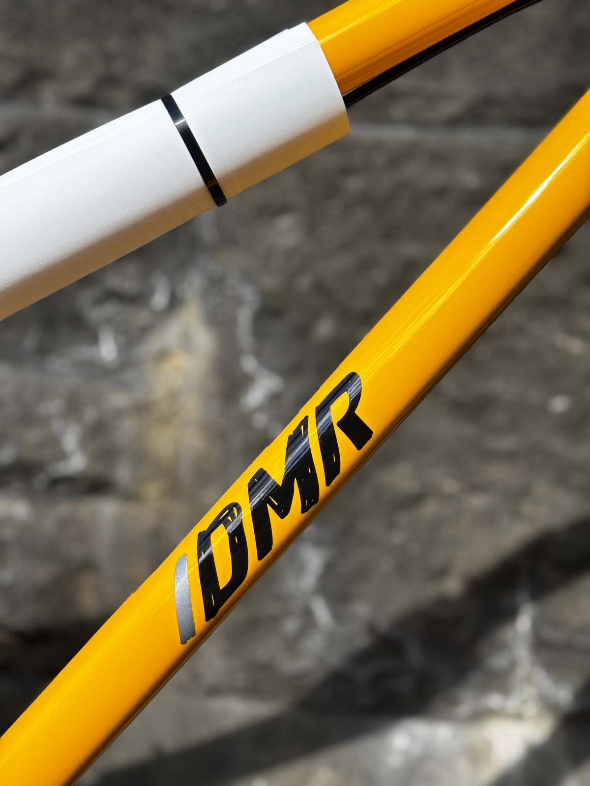 DMR - SECT (YELLOW)