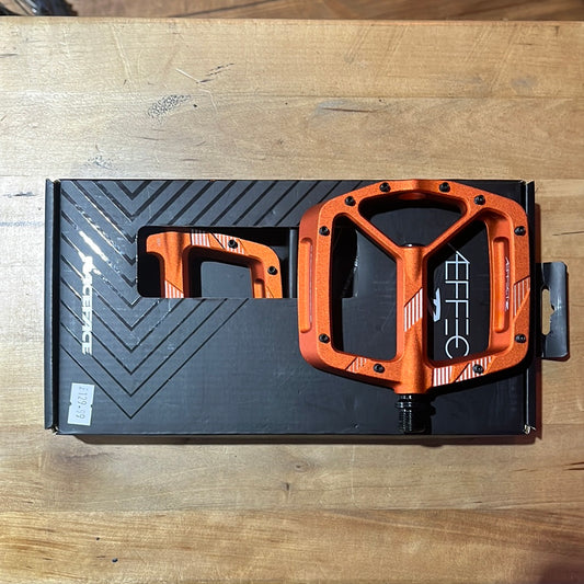 RACEFACE - AEFFECT 2 Flat Pedal (ORANGE)